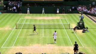 Fantastic passing shot from Del Potro against Djokovic...