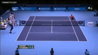 Federer Covers All Angles In London Hot Shot