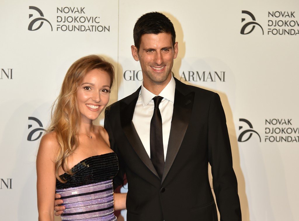 Novak Dżoković z żoną włączają się do walki z koronawirusem