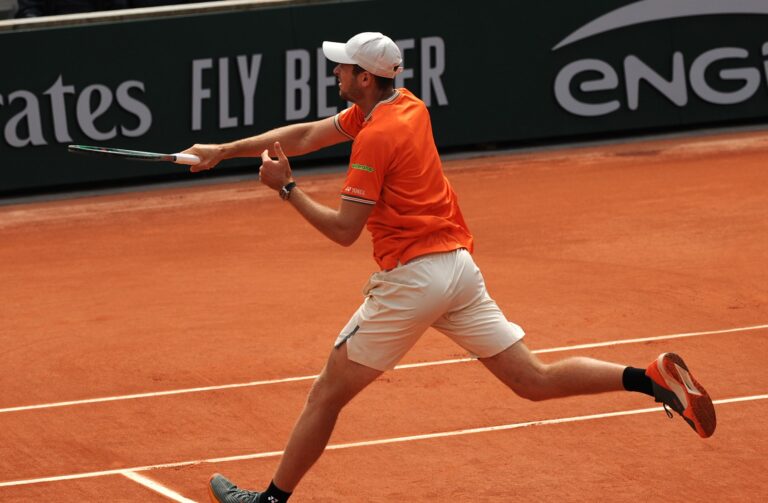 Pewny awans Huberta Hurkacza do drugiej rundy