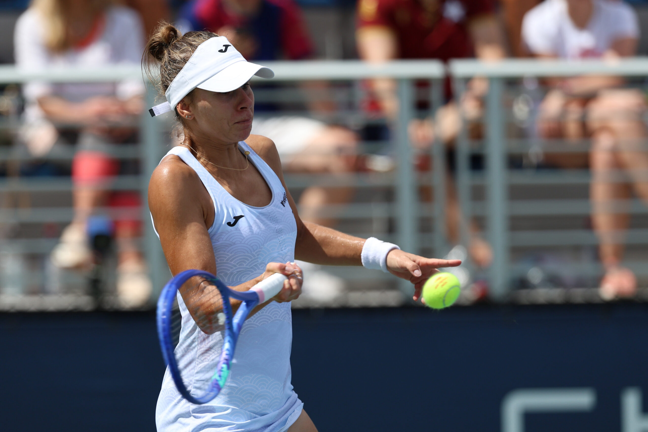 Ningbo. Mistrzyni olimpijska na drodze Magdy Linette