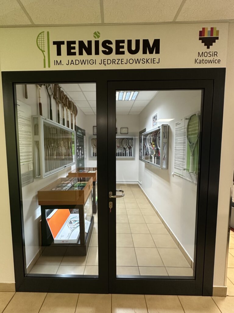 <br />
<b>Warning</b>:  Undefined variable $titleShort in <b>/home/platne/serwer23505/public_html/2019/wp-content/themes/tk/template-parts/home/top.php</b> on line <b>192</b><br />
