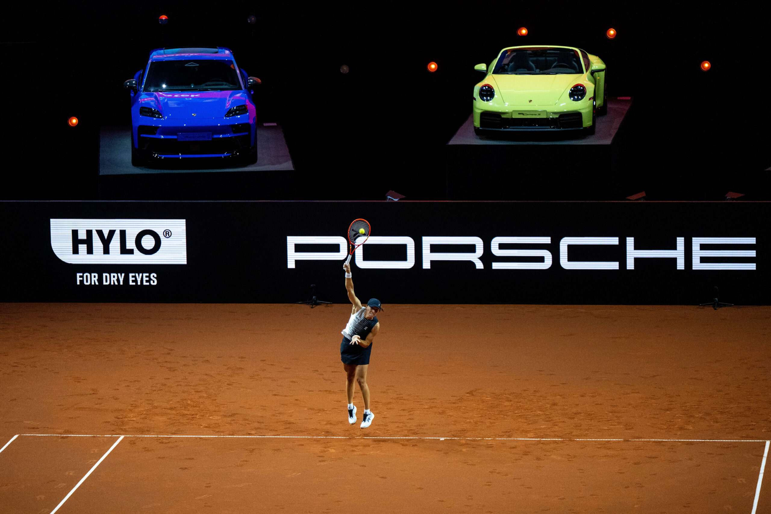 Tenisklub pyta, Iga odpowiada: Nowy proces, ta sama ja