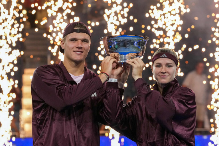 Karolina Muchova i Jakub Mensik triumfatorami rywalizacji mikstowej