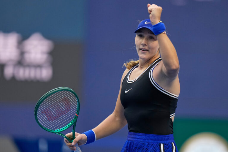 Mirra Andriejewa czeka na rywalkę w finale